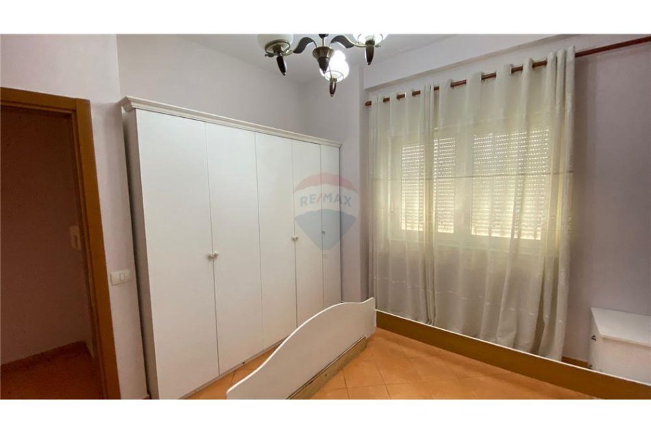 Tirane, jepet me qera apartament 1+1 , 63 m² 600 € (Rruga Dervish Hima - Air Albania)