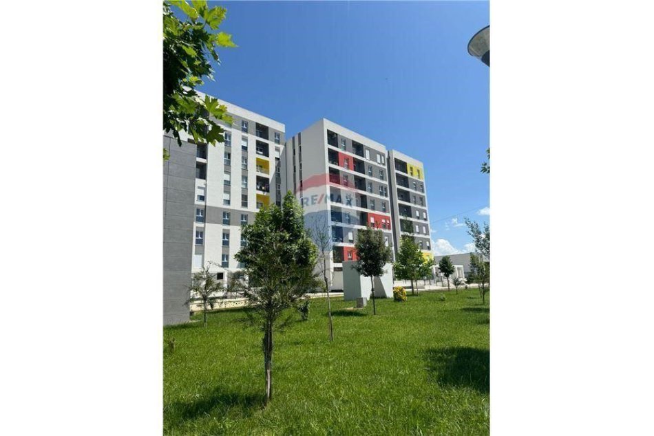 Tirane, jepet me qera apartament 1+1 , 70 m² 350 € 