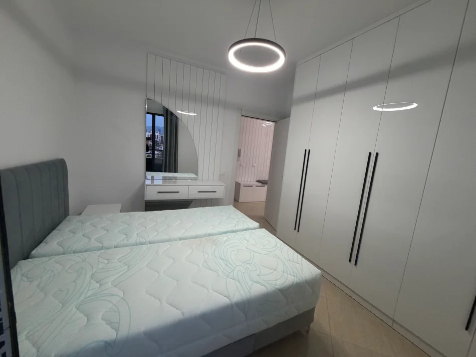 Casa Itala jepet me qera apartament 1+1 Kati 7, 535 € (Rruga pavarsia)