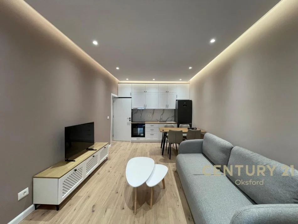 Tirane, jepet me qera apartament 1+1 Kati 4, 70 m² 850 € (Prane Gardes)