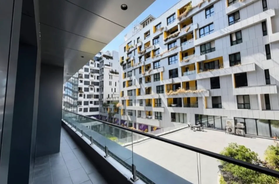 Tirane, jepet me qera apartament 2+1+Ballkon , 100 m² 1.300 € (Square 21)
