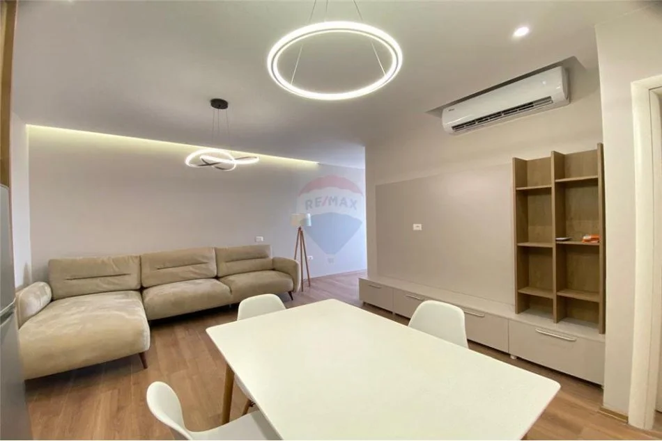 Tirane, jepet me qera apartament 2+1 Kati 10, 87 m² 850 € (Rruga e Kavajes - Rruga e Kavajës - Globe, Albania)