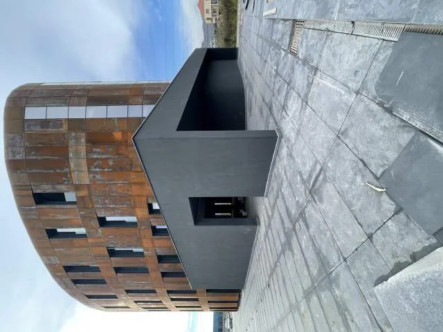 Tirane, jepet me qera ambjent biznesi Kati 3, 3.100 m² 13.000 Euro (Autostrada Trifane - Durres, Rinas)