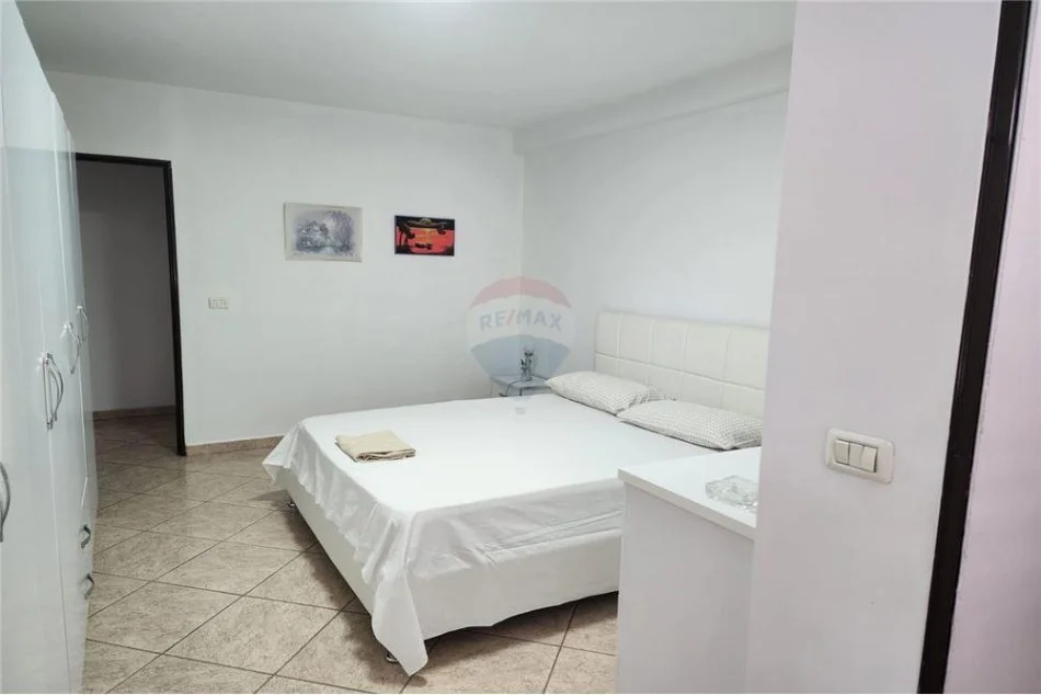 Tirane, jepet me qera apartament 2+1 Kati 6, 142 m² 650 € (irfan tomini - Bulevardi Gjergj Fishta,)