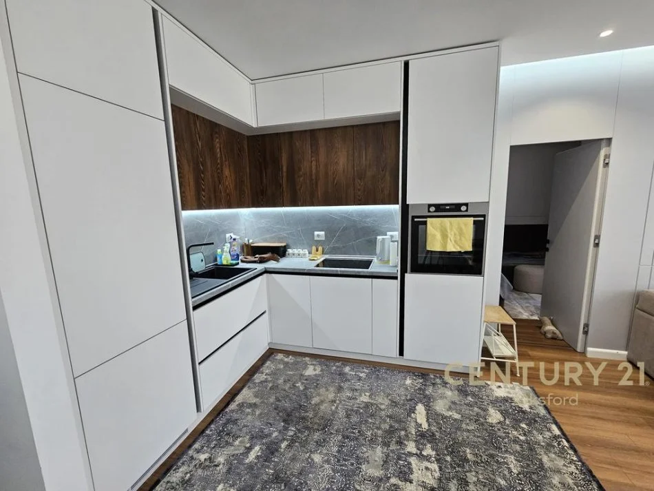 Tirane, shitet apartament 1+1 Kati 6, 73 m² 155.000 € (Ish Fusha Aviacionit)