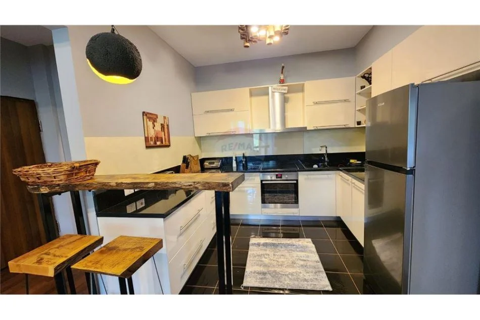 Tirane, jepet me qera apartament 2+1 Kati 2, 63 m² 650 € (Kopshti Zoologjik)
