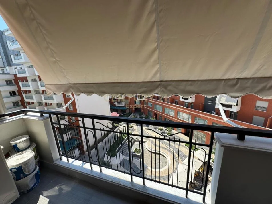 Tirane, jepet me qera apartament 2+1 Kati 5, 130 m² 1.500 € 