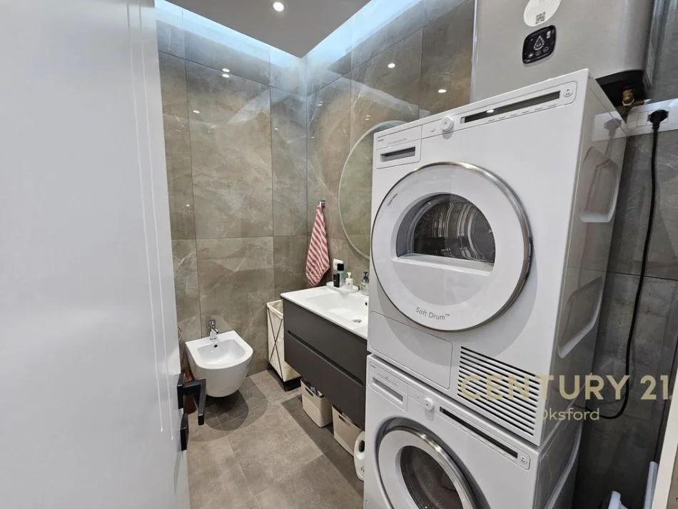 Tirane, shitet apartament 1+1 Kati 6, 73 m² 155.000 € (Ish Fusha Aviacionit)