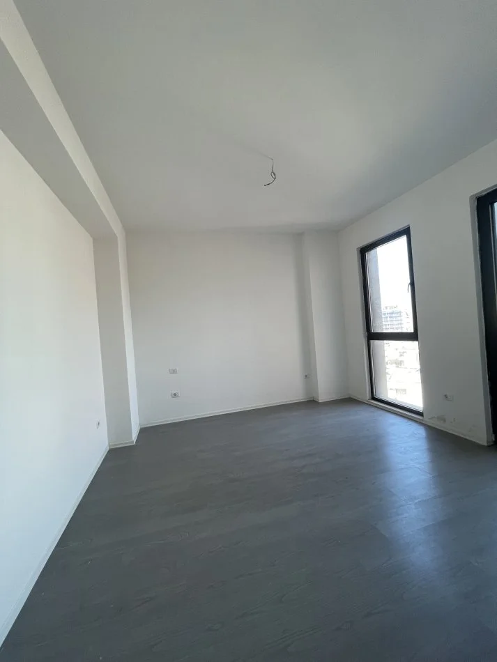 Tirane, jepet me qera apartament 2+1+Ballkon Kati 7, 140 m² 1.000 € (Rruga e kosovareve)