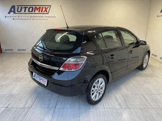 Tirane, shes makine Opel astra Viti 2009, 4.300 Euro