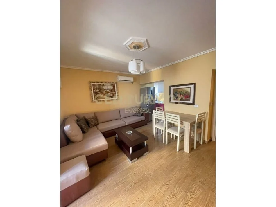 Tirane, jepet me qera apartament 1+1+Ballkon Kati 2, 1 m² 