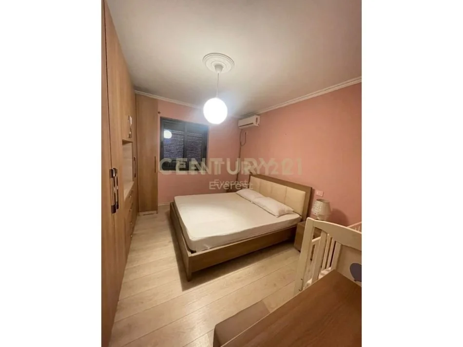Tirane, jepet me qera apartament 1+1+Ballkon Kati 2, 1 m² 