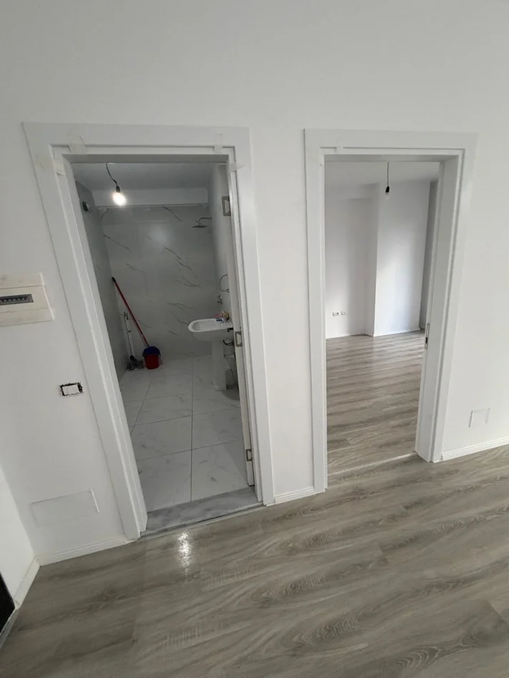 Tirane, shitet apartament 1+1 Kati 4, 83000 € (I Mbaruar Tek Color Splash Rezidence Paskuqan)