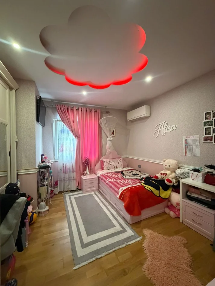 Tirane, shitet apartament 3+1 Kati 3, 128 m² 300000 € (Komuna E Parisit)
