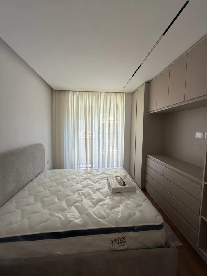 Tirane, jepet me qera apartament 1+1 Kati 3, 57 m² 550 € (Fusha Aviacionit)