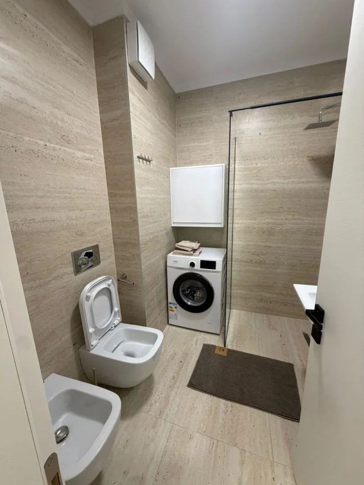 Tirane, jepet me qera apartament 1+1 Kati 3, 55 m² 550 € (Fusha Aviacionit)