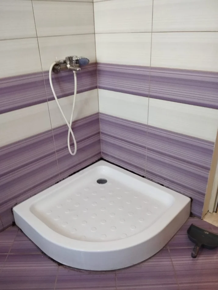 Tirane, jepet me qera apartament 1+1 Kati 2, 50 m² 350 € (Laprake)