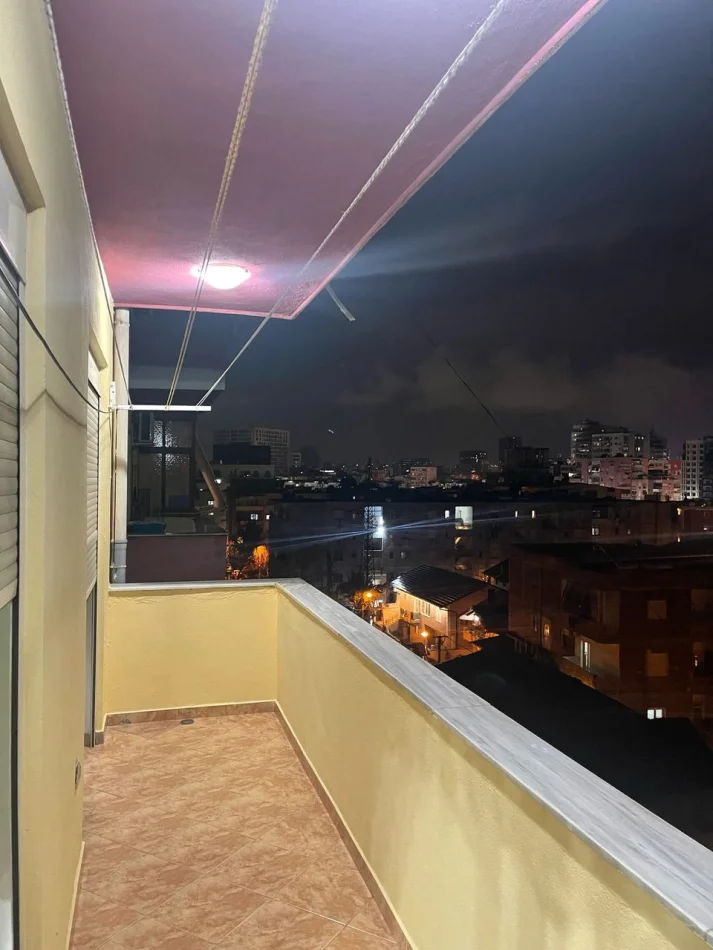 Tirane, jepet me qera apartament 1+1 Kati 5, 70 m² 500 € (Don Bosko)