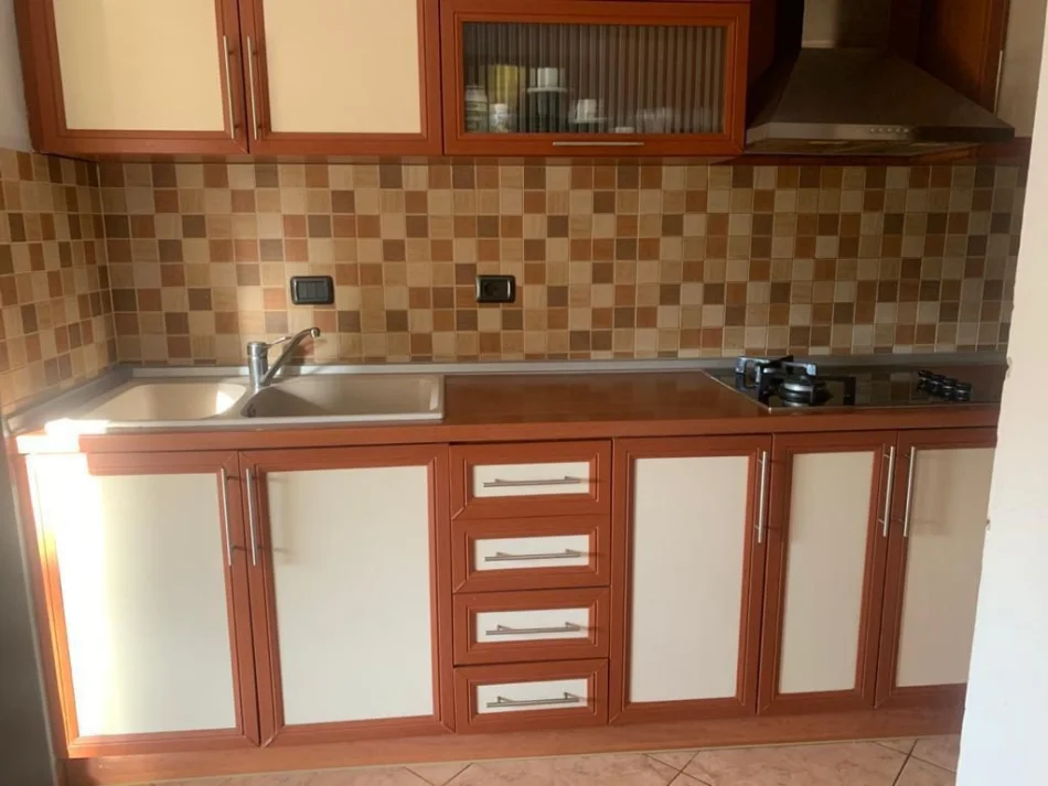 Tirane, shitet apartament 3+1 Kati 6, 102 m² 190000 € (The New Bazaar)