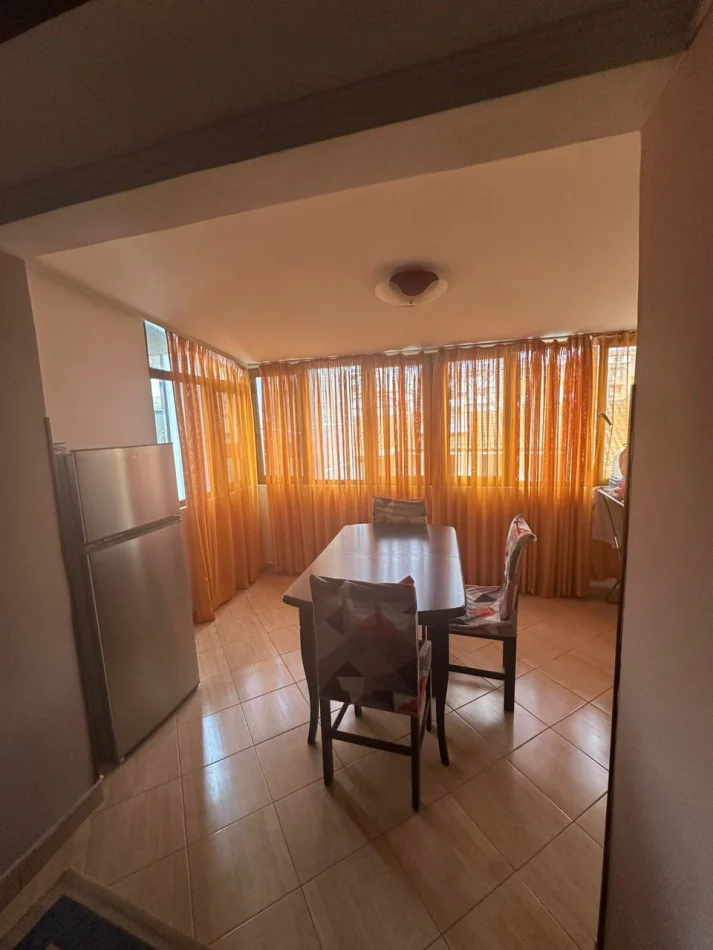 Tirane, jepet me qera apartament 2+1 Kati 3, 75 m² 450 € (Pediatria)