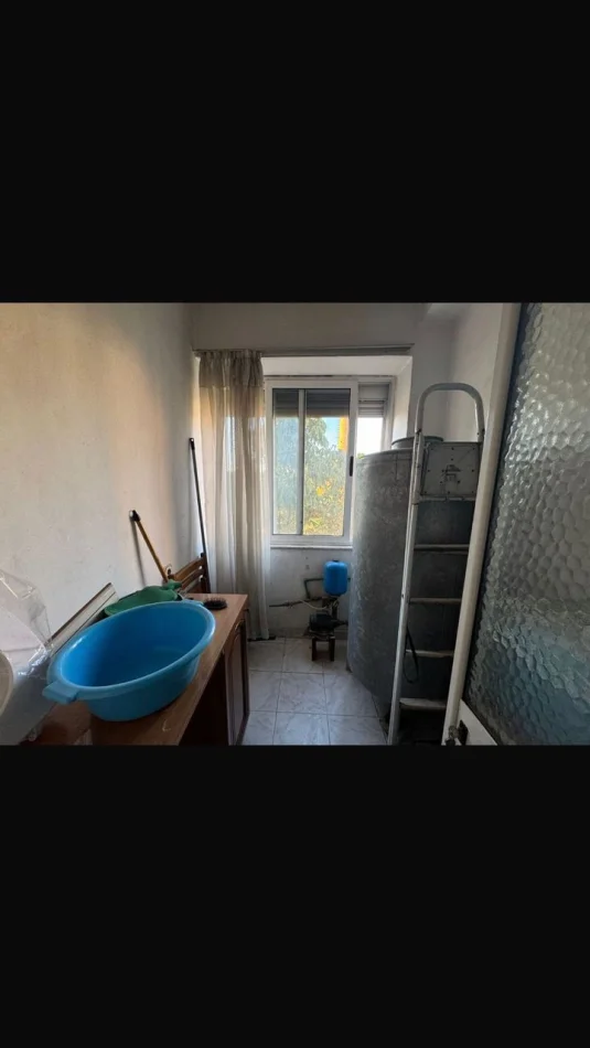 Tirane, jepet me qera apartament 3+1 Kati 2, 110 m² 600 € (Oxhaku)