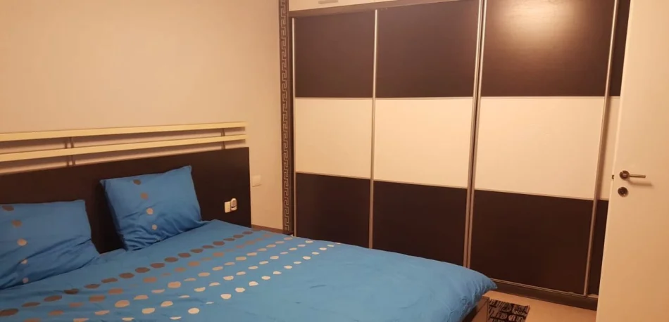 Tirane, shitet apartament 3+1 Kati 4, 155 m² 250.000 € (Casa Italia)