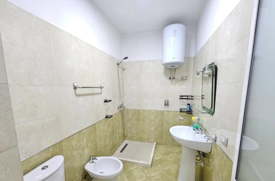 Tirane, jepet me qera apartament 2+1 Kati 7, 86 m² 850 € (Stacioni i Trenit)