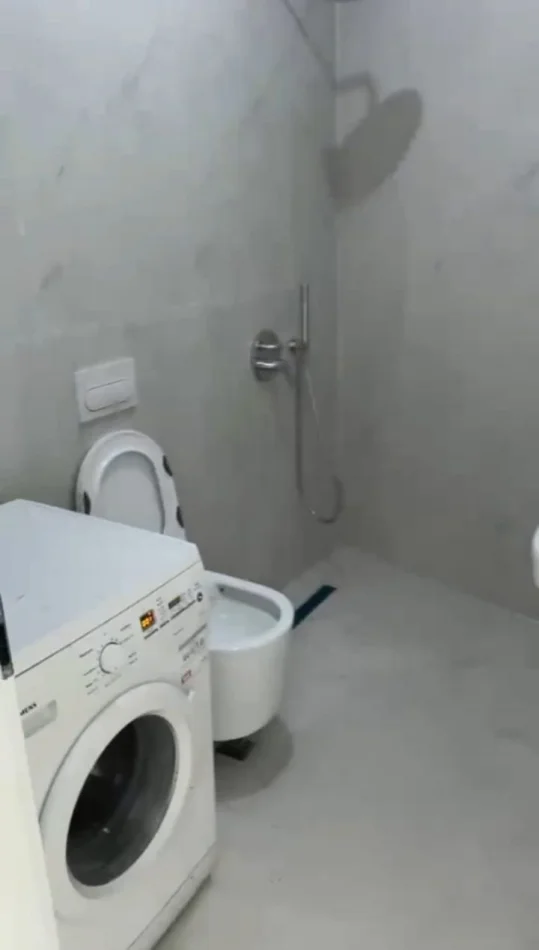 Tirane, jepet me qera apartament 1+1 Kati 7, 50 m² 380 € (Ali Demi)