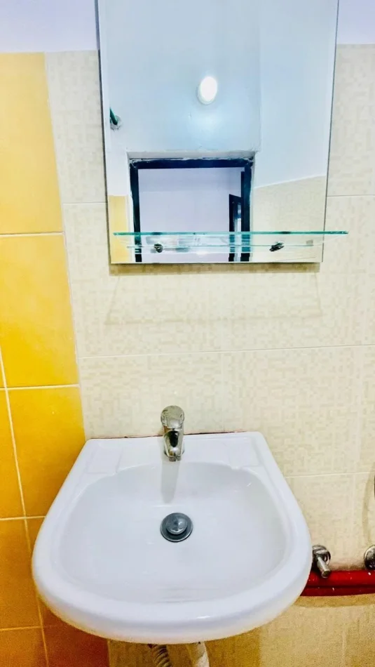 Tirane, jepet me qera apartament Studio Kati 2, 30 m² 280 € (Vilat Amerikane)