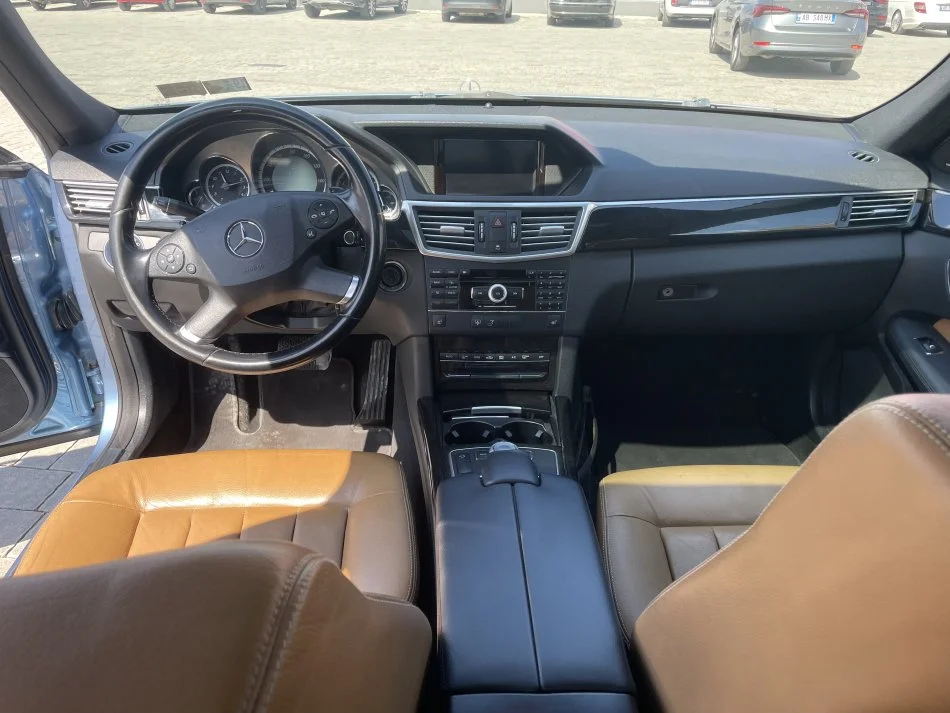 Mercedes E350 4matic 2010