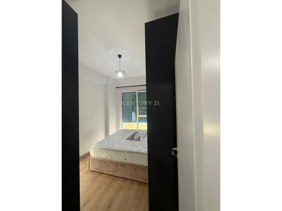Tirane, jepet me qera apartament 1+1 Kati 2, 43 m² 420 € (Rezidenca oxa)