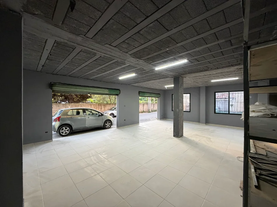 Tirane, jepet me qera ambjent biznesi Kati 0, 110 m² 750 € 