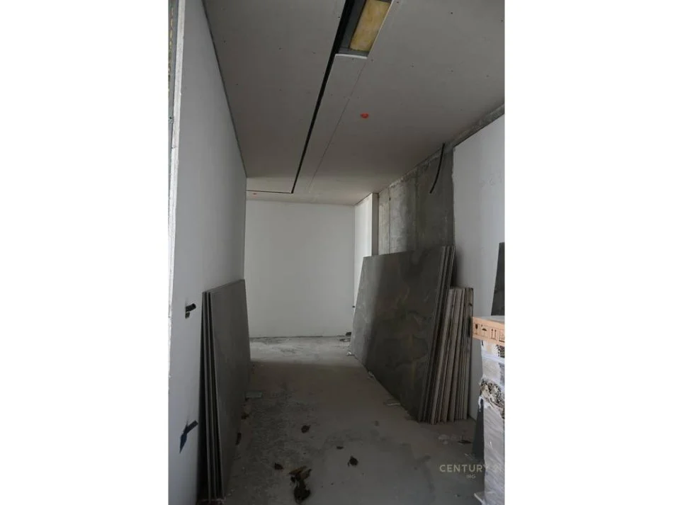 Tirane, shitet apartament 3+1 , 237 m² 975.000 € (Down Town)