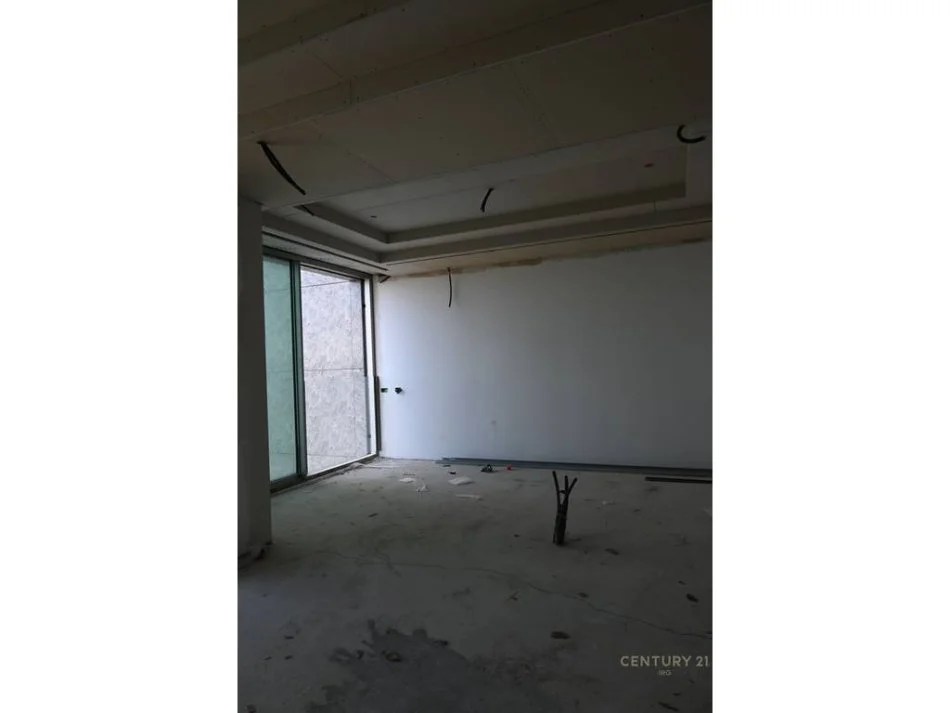 Tirane, shitet apartament 3+1 , 237 m² 975.000 € (Down Town)