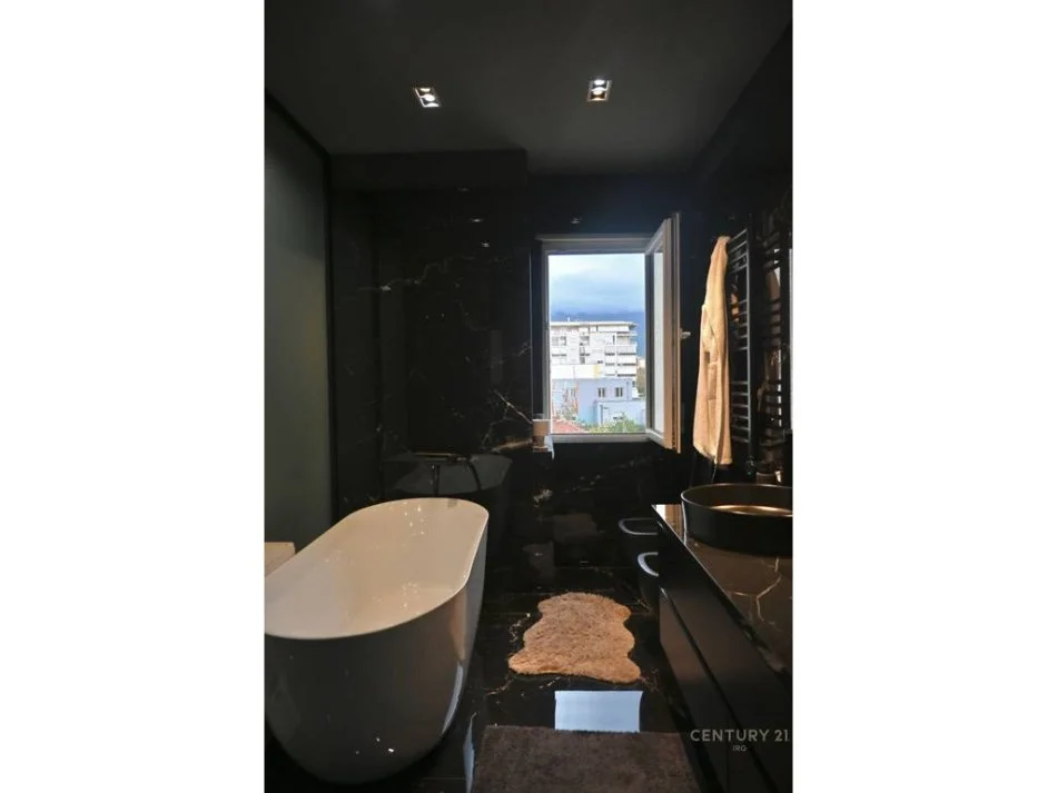 Tirane, shitet apartament 2+1 Kati 3, 157 m² 450.000 € (Sheshi Avno Rustemi)