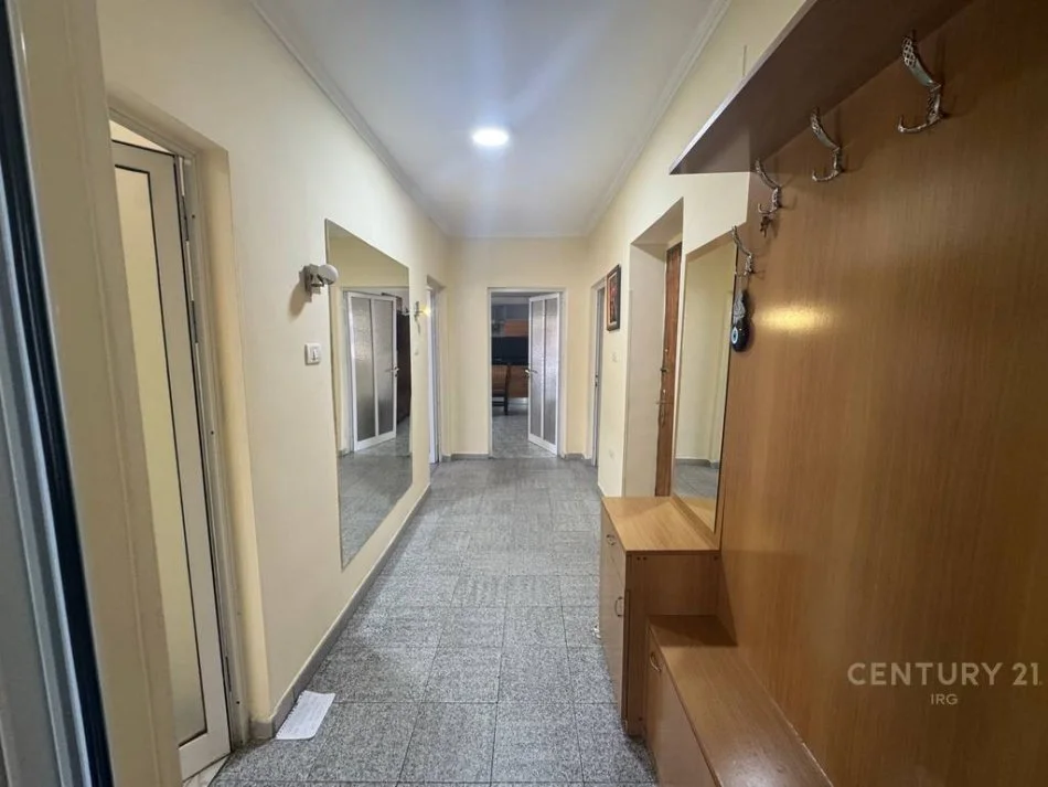 Tirane, shitet apartament 2+1+Ballkon Kati 3, 95 m² 210.000 € 