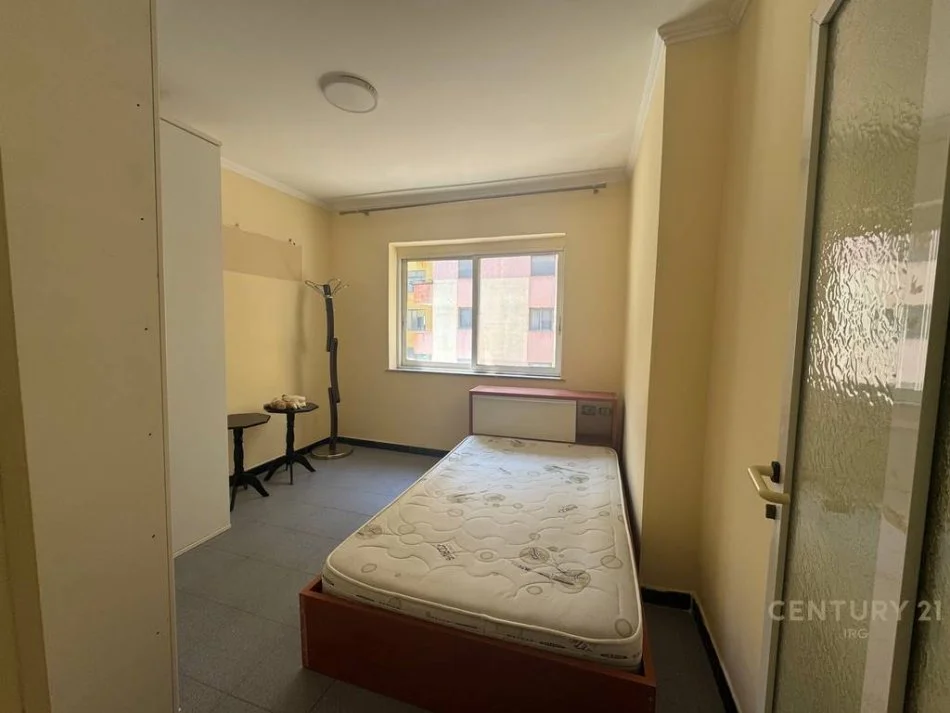 Tirane, shitet apartament 2+1+Ballkon Kati 3, 95 m² 210.000 € 