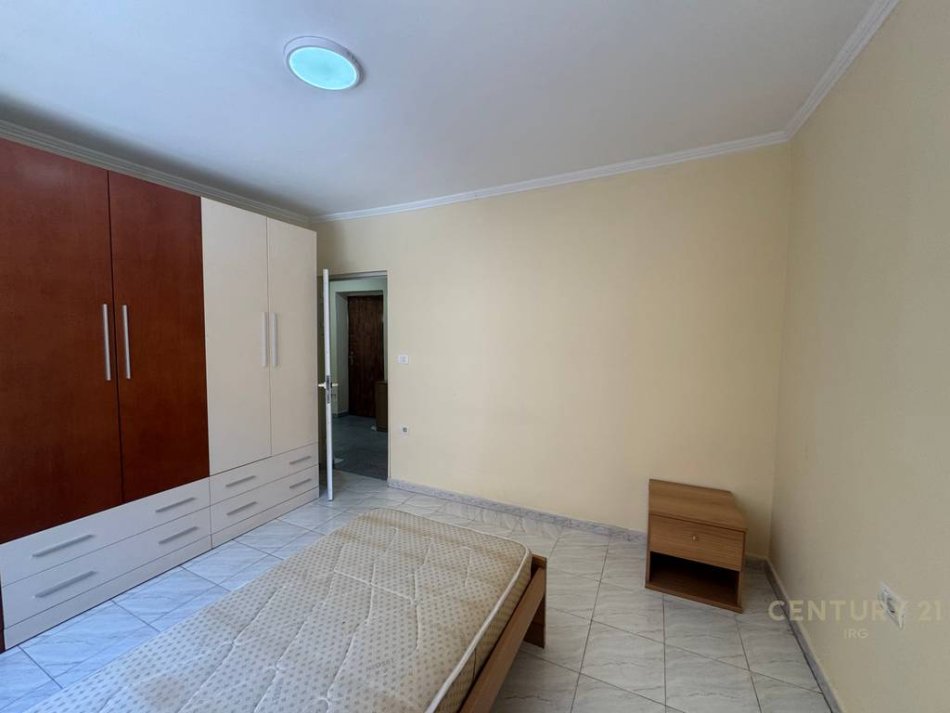 Tirane, shitet apartament 2+1+Ballkon Kati 3, 95 m² 210.000 € 