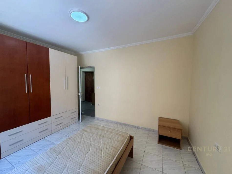 Tirane, shitet apartament 2+1+Ballkon Kati 3, 95 m² 210.000 € 