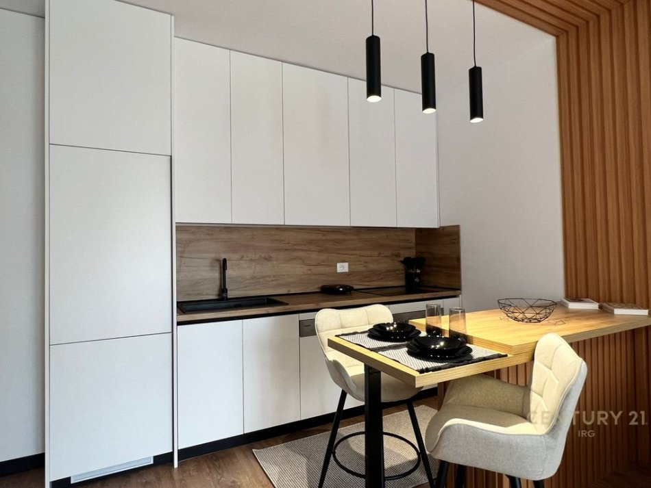 Tirane, jepet me qera apartament 1+1+Ballkon Kati 5, 78 m² 600 € 