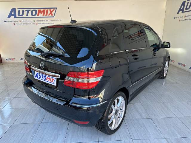 Tirane, shes makine Mercedes-Benz B-180 Viti 2008, 5.900 Euro