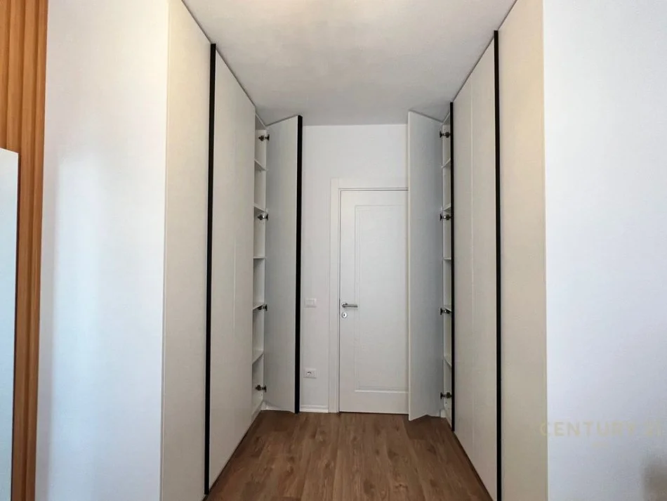 Tirane, jepet me qera apartament 1+1+Ballkon Kati 5, 78 m² 600 € 