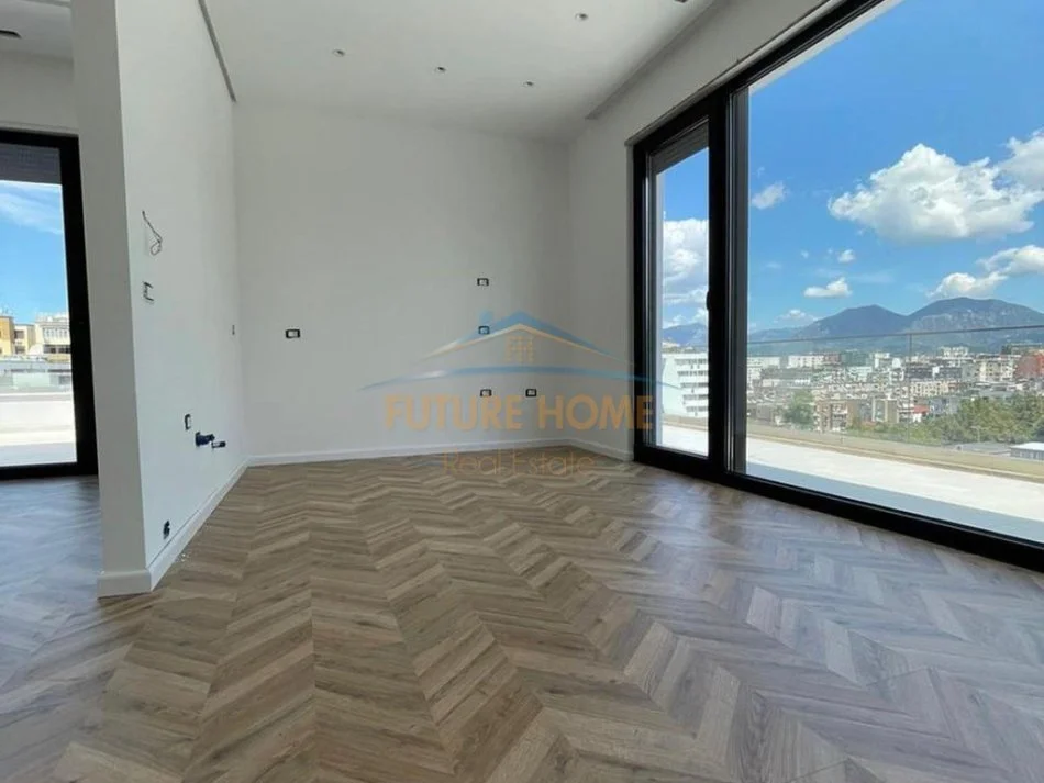 Tirane, jepet me qera zyre Kati 7, 169 m² 2.500 € 