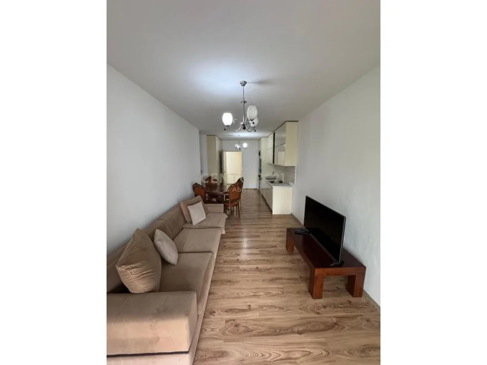 Tirane, jap me qera apartament 1+1+Ballkon Kati 3, 84 m² 500 € 