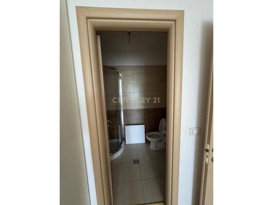 Tirane, jap me qera apartament 1+1+Ballkon Kati 3, 84 m² 500 € 