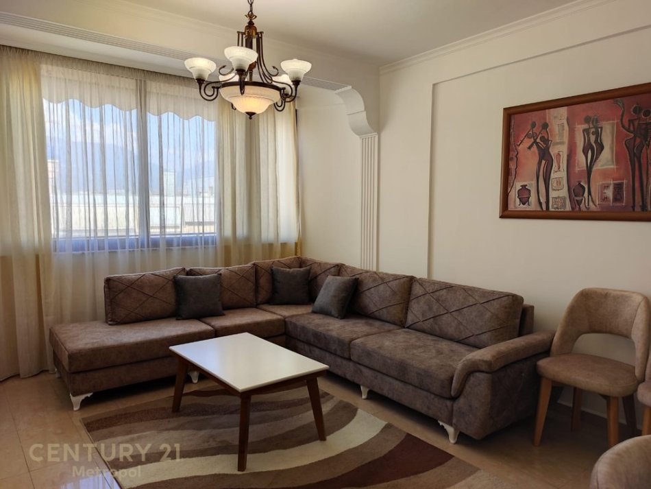 Tirane, jepet me qera apartament 2+1 Kati 12, 82 m² 600 € 