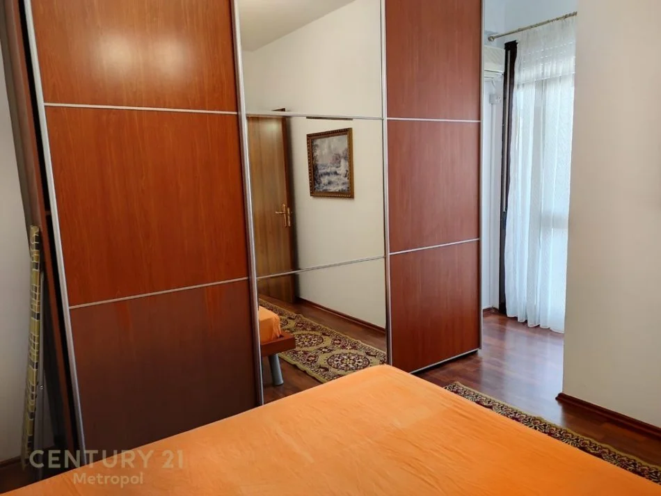 Tirane, jepet me qera apartament 2+1 Kati 12, 82 m² 600 € 
