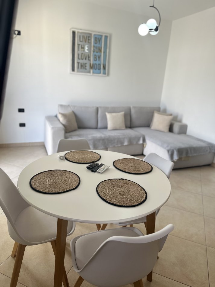 Vlore, jepet me qera apartament 1+1+Ballkon Kati 9, 320 € (Rruga Gjergj Arianiti,Vlorë)