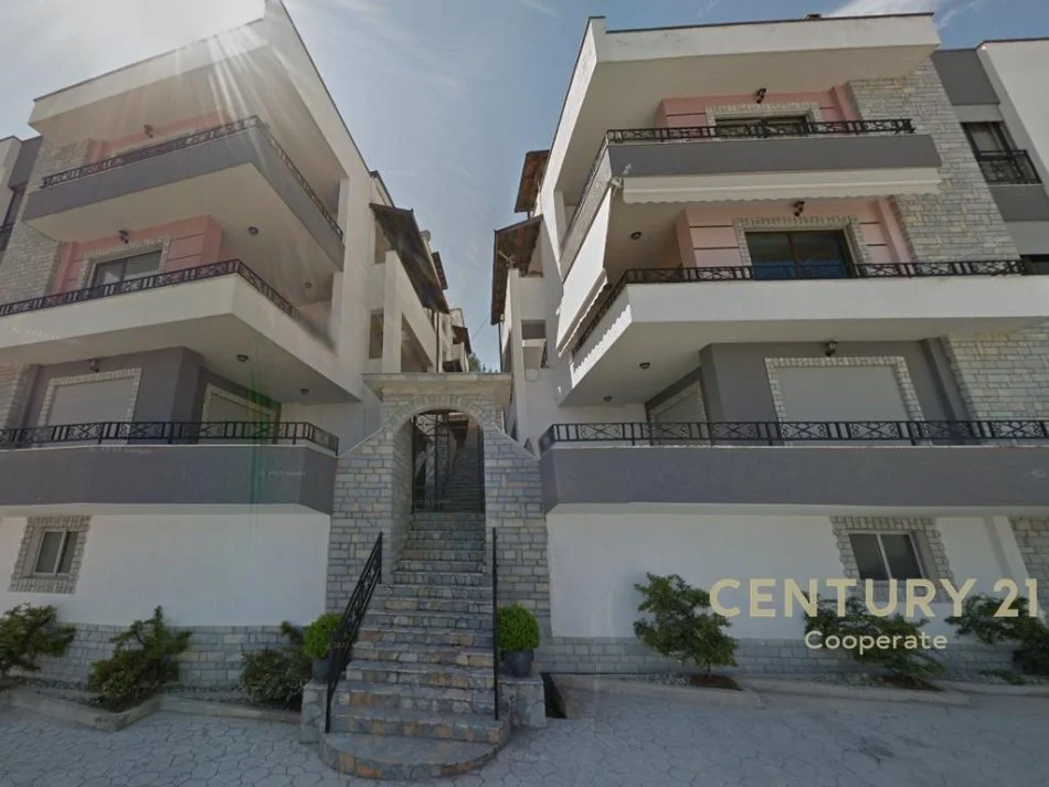 Tirane, shitet apartament 2+1+Aneks+Ballkon Kati 3, 140 m² 310.000 € (Selite)