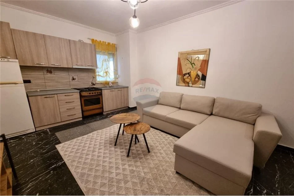 Tirane, jepet me qera apartament Kati 1, 78 m² 450 € 